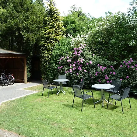 Appartementhaus Dr Domberg 1 *